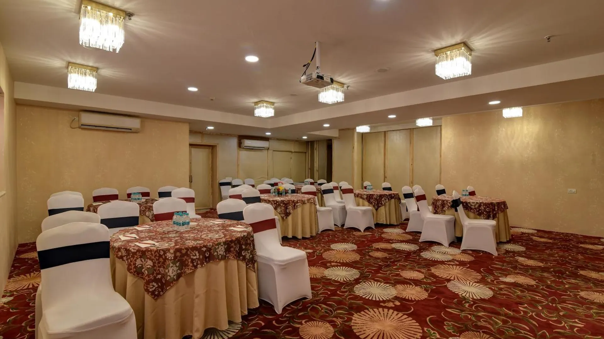 Mango Grove Hotel Chandīgarh