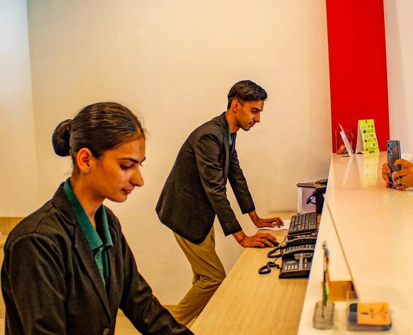 ***  Mango Grove Hotel Chandīgarh 인도