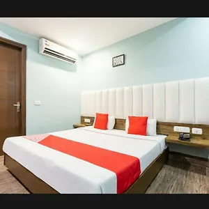 Hotel Mourya, Chandīgarh