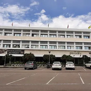 昌迪加尔皮卡迪里酒店 **** Chandīgarh