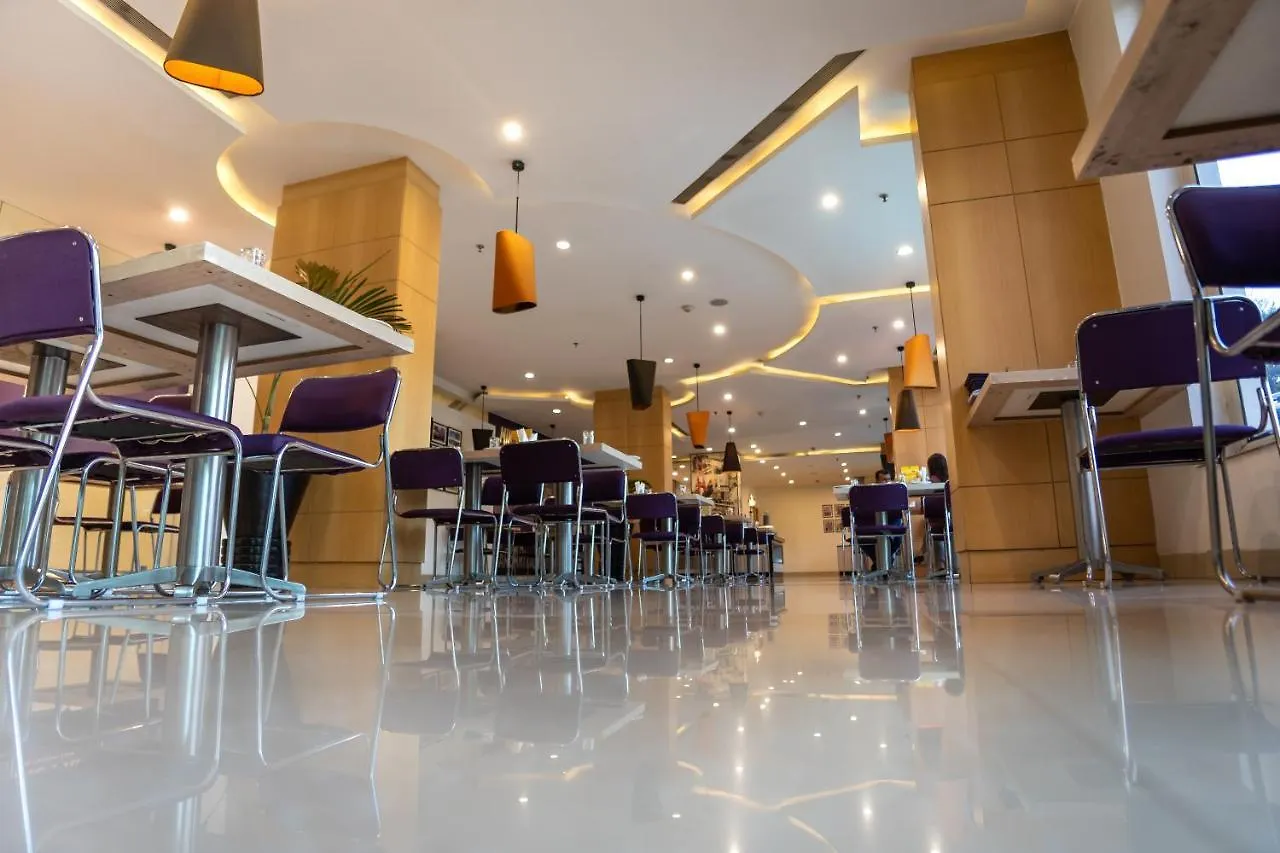 Mango Grove Hotel Chandīgarh