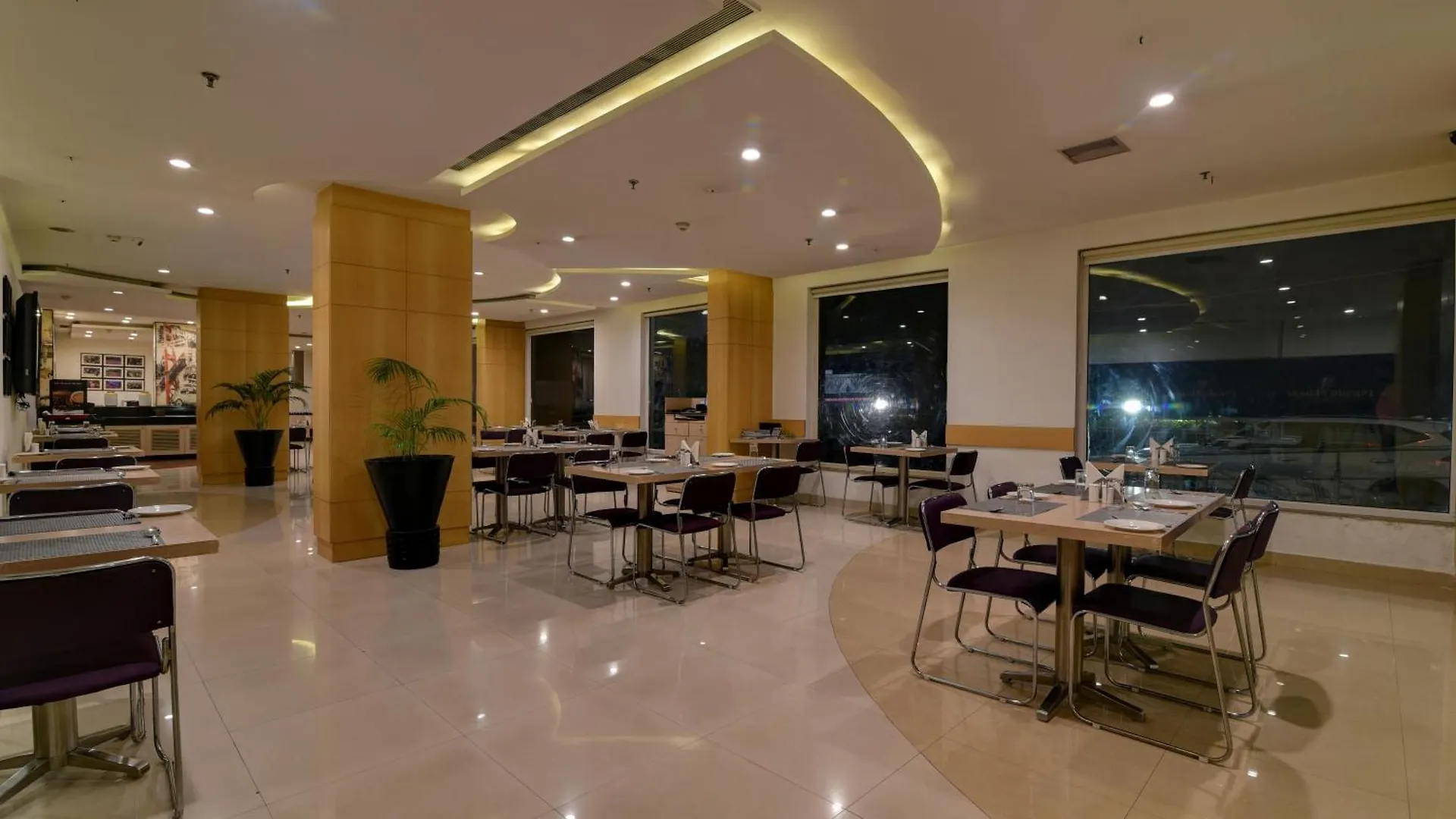 Mango Grove Hotel Chandīgarh 3*,  Indie