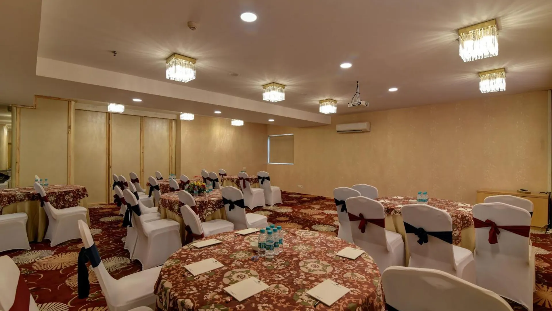 Mango Grove Hotel Chandīgarh